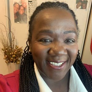 Meet your Posher, Gloria